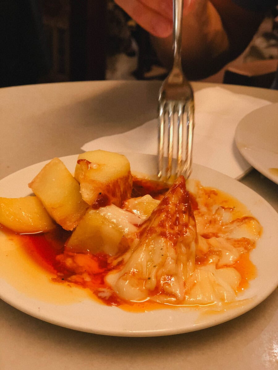 Patatas bravas à Barcelone