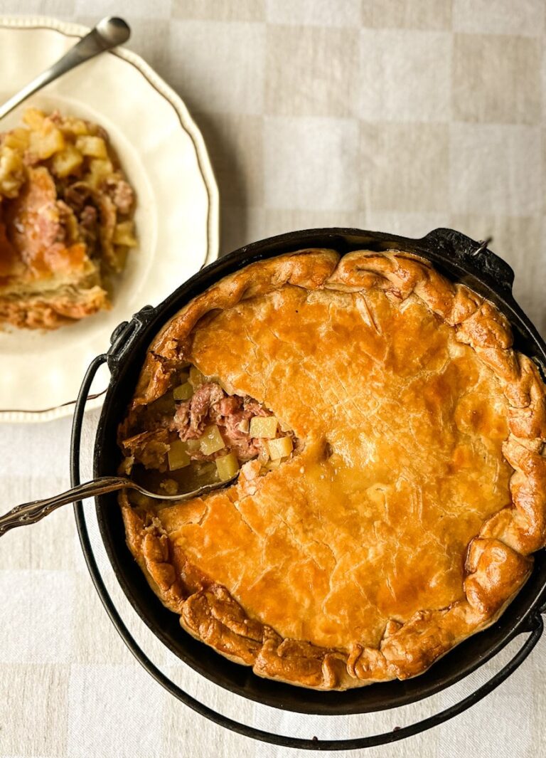 Tourtière traditionnelle du Saguenay LacStJean • Cuisine maison