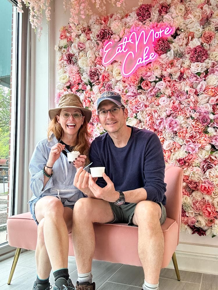 Manon Lapierre et Lionel du Souich au frisky cow gelato keene new hampshire