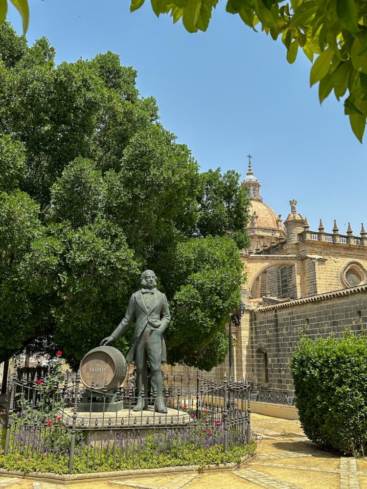 Statue de Tio Pepe dans la ville de Jeres