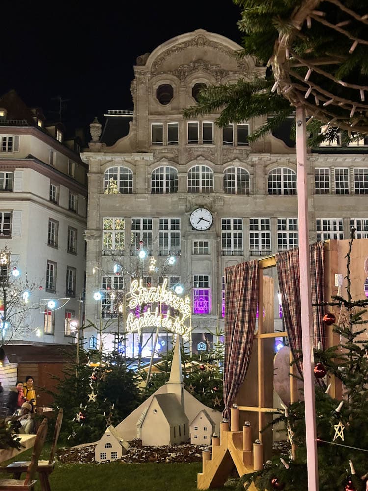 Place kleber strasbourg alsace de soir durant le marché de noël