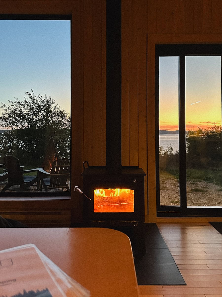 Est eco cabines foyer vue coucher de soleil