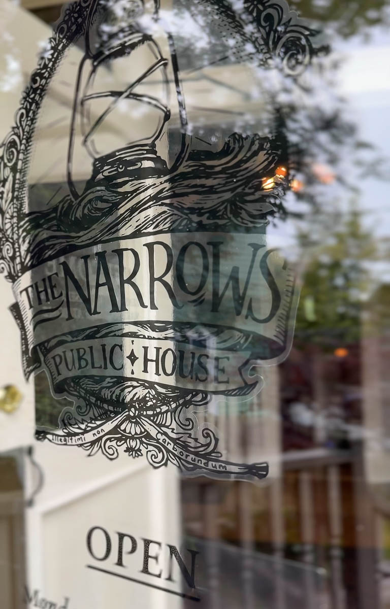 porte entrée Narrows Public House Halifax