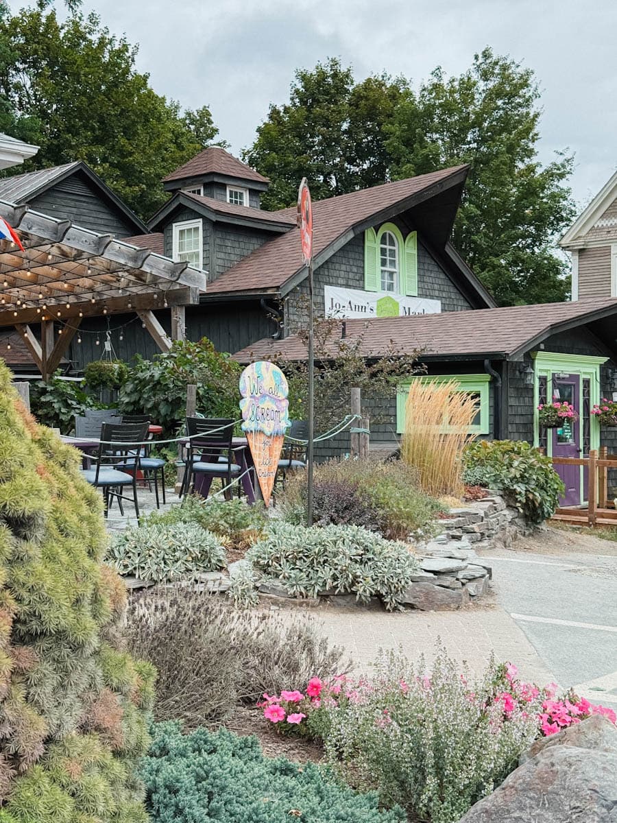 Jo-Ann's Deli à Mahone Bay vue de l'extérieur