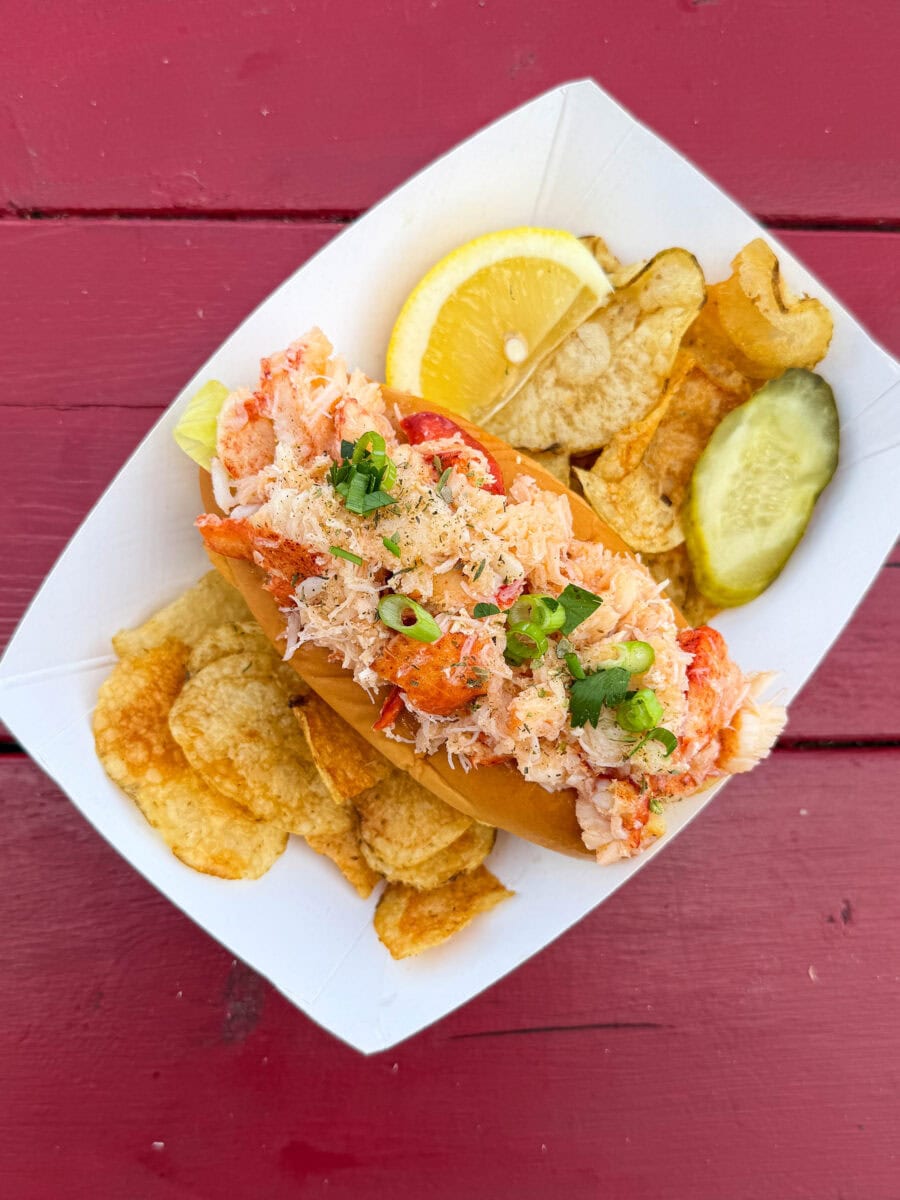 Lobster roll