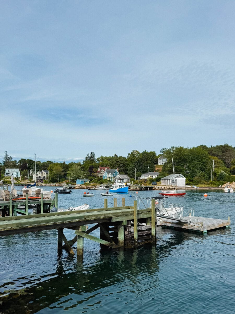 voiliers dans le port de Mahone Bay