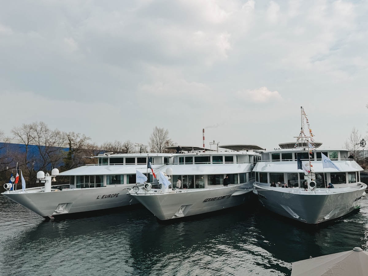 3 bateaux de la flotte fluviale de Croisieurope côte à côte