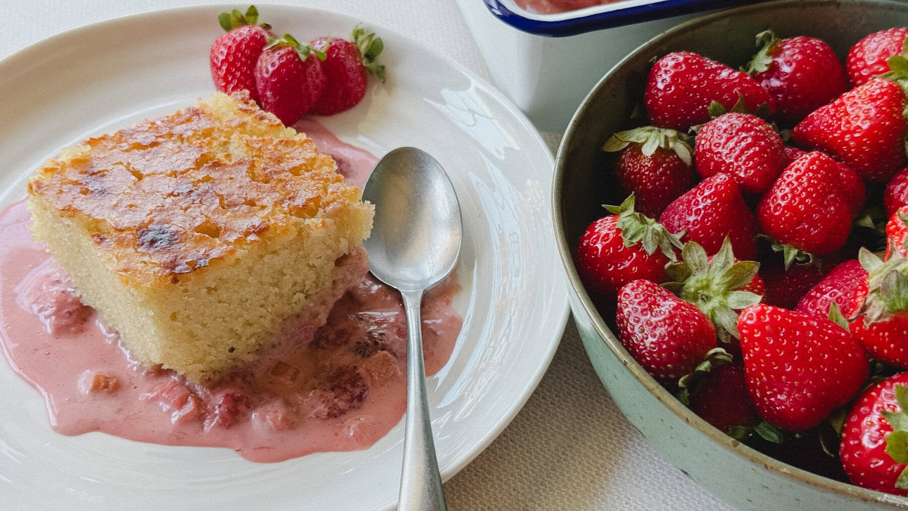 Pouding fraise rhubarbe, à la crème