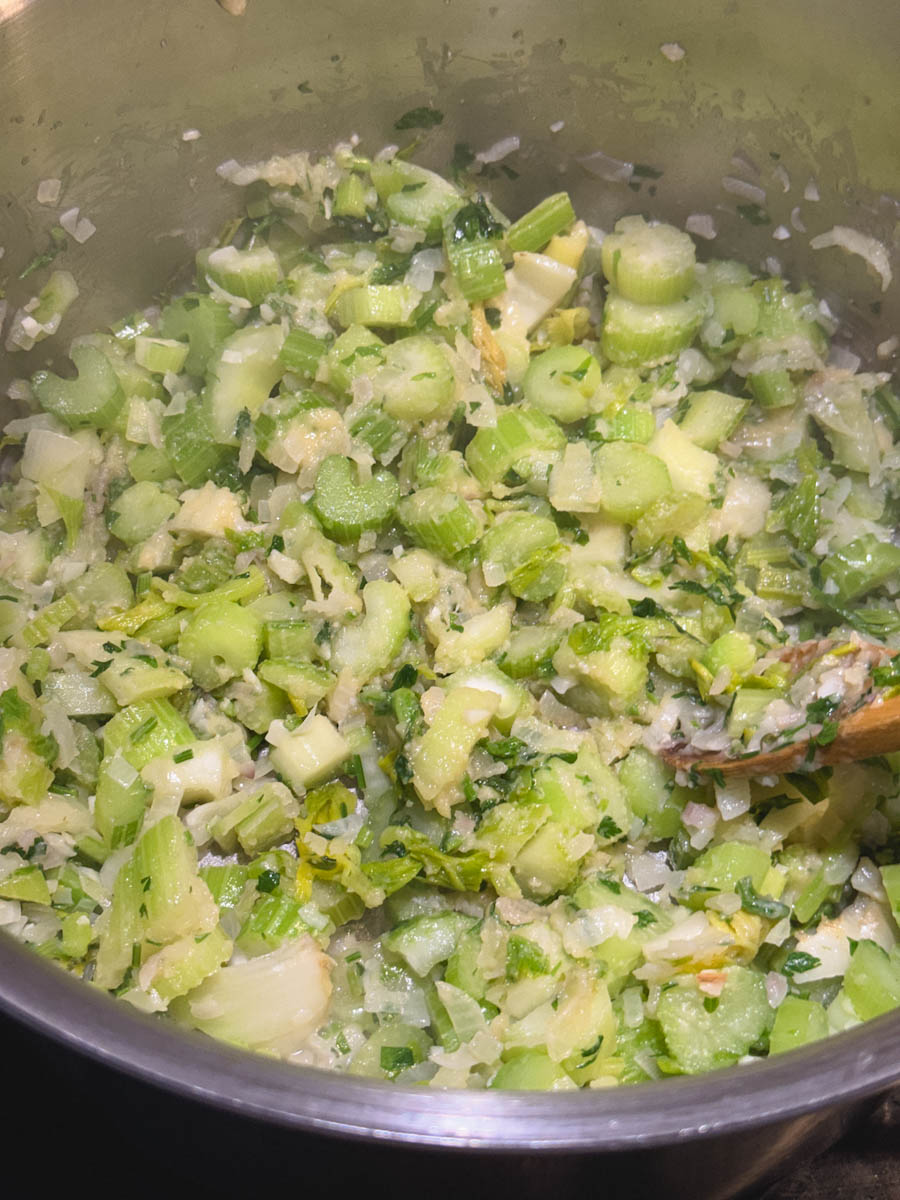 légumes avec roux farine dans la casserole