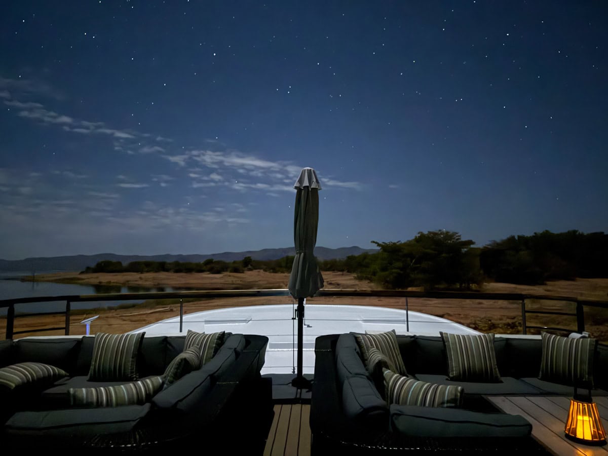 Zimbabwean dream la nuit Pont soleil éclairé par les étoiles