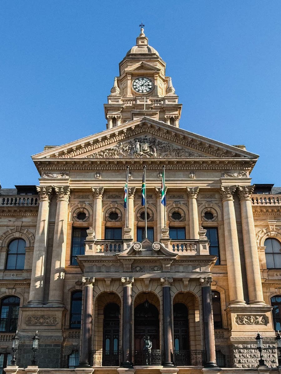 Statue of Mandela at Cape Town Town Hall