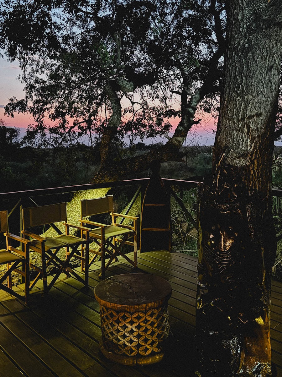 terrasse au coucher de soleil Kaza lodge croisiafrica
